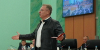 Александр Богомаз поздравил певца и композитора Александра Добронравова с присвоением почетного звания - Российская Нива