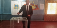 Андрей Бардуков первым принял участие в голосовании на выборах губернатора - Российская Нива