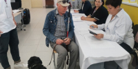 С собакой-поводырем житель Брянска пришел голосовать на избирательный участок - Российская Нива